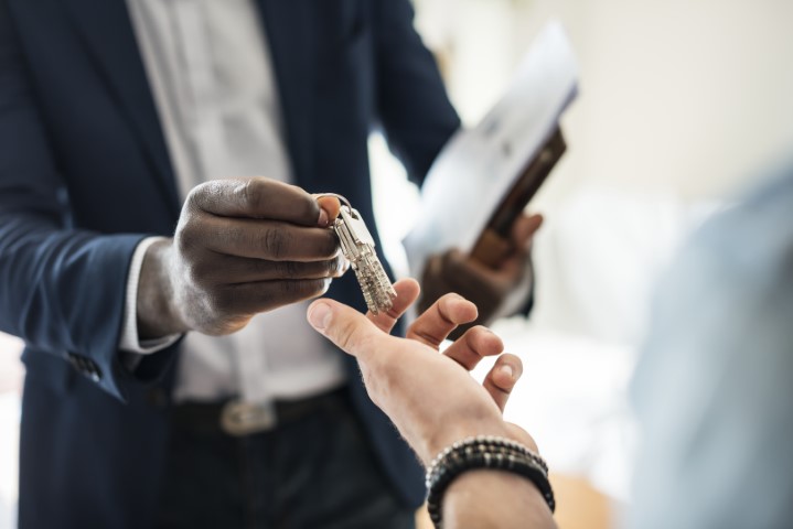 gestion de patrimoine, immobilier, agent, clés, maison, appartement, gestionnaire de patrimoine, courtier en assurance, à Besançon, revenu, avantages fiscaux, fiscalité